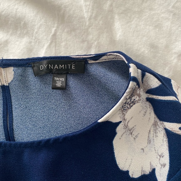 Dynamite - Blue Floral Blouse - Picture 3 of 3